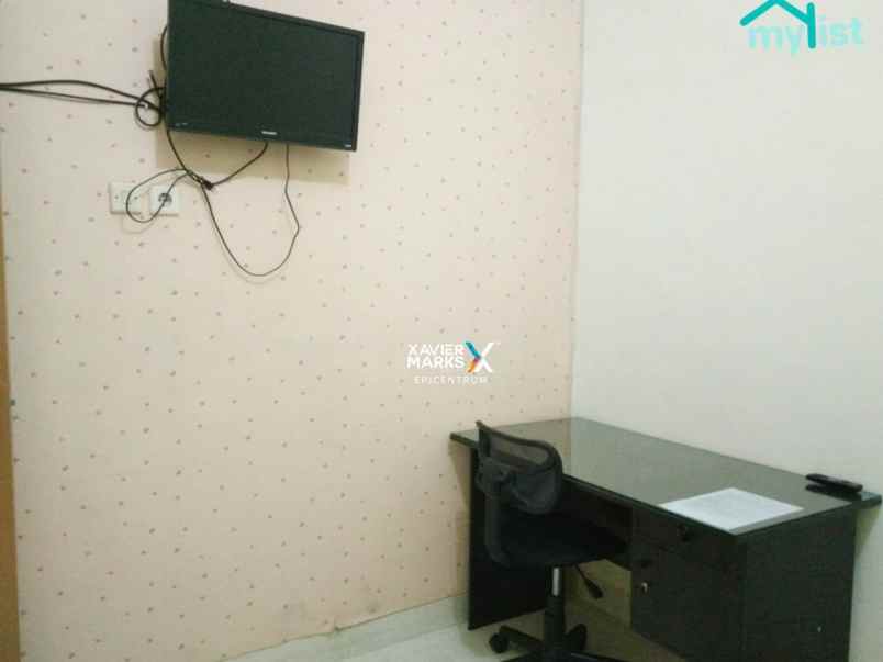 dijual rumah manyar rejo