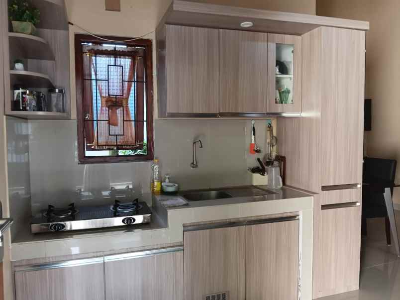 dijual rumah margodadi
