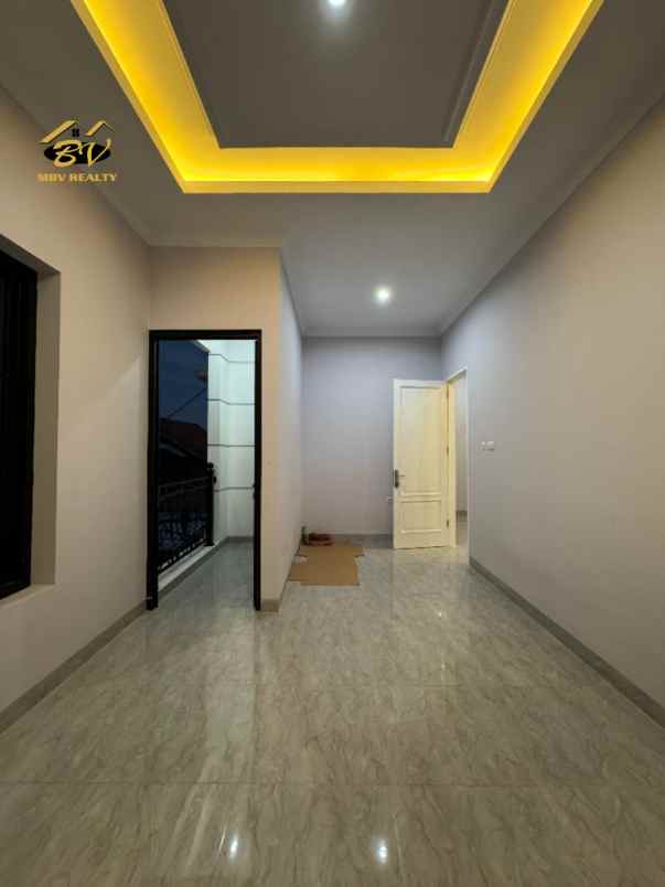dijual rumah mbv262