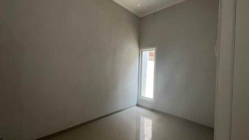 dijual rumah medayu utara