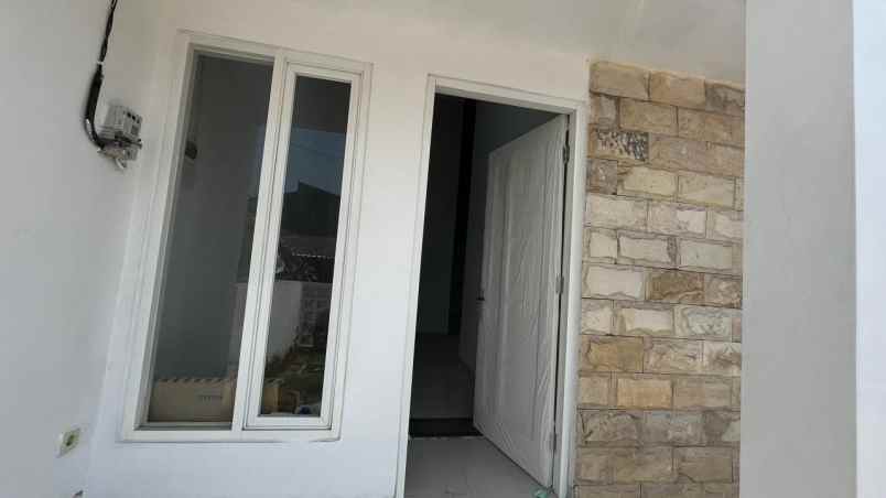 dijual rumah medayu utara