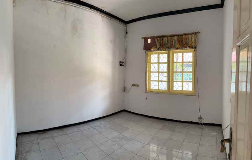 dijual rumah medokan