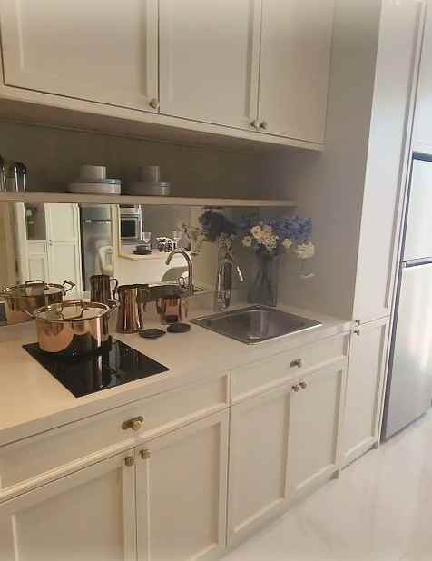 dijual rumah melrose residence