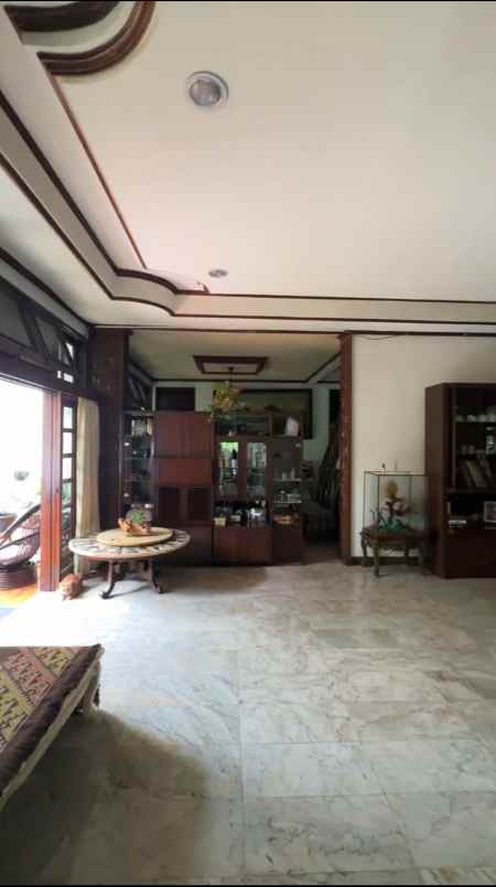 dijual rumah menteng