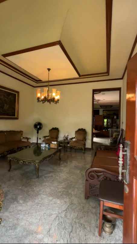 dijual rumah menteng