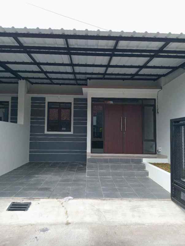 dijual rumah metro margahayu