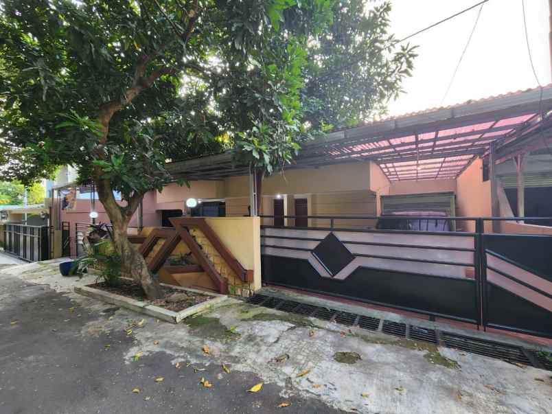 dijual rumah mewah siap huni bukit sari semarang