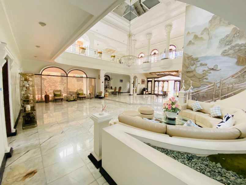 dijual rumah mewah siap huni dharmahusada indah