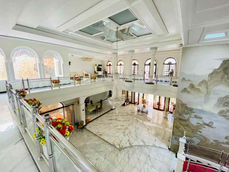 dijual rumah mewah siap huni dharmahusada indah