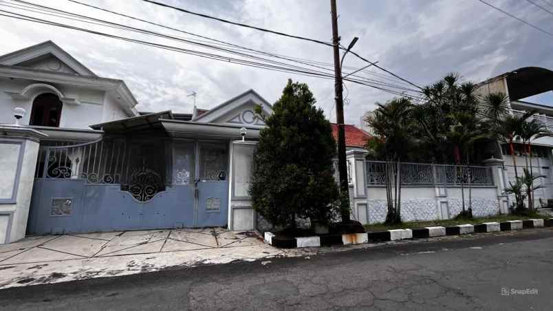 dijual rumah minimalis modern perumahan araya