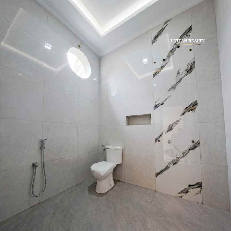 dijual rumah moch kahfi 2