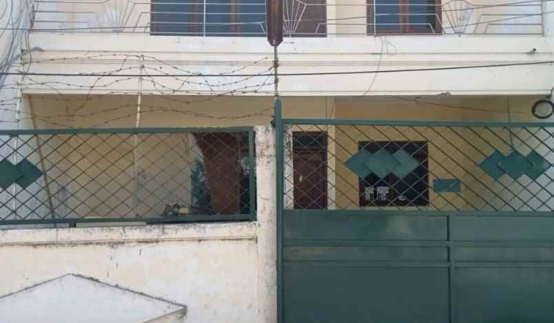 dijual rumah mulyosari