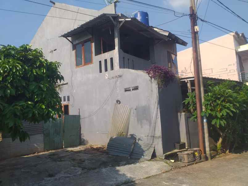 dijual rumah murah 2 lantai hook