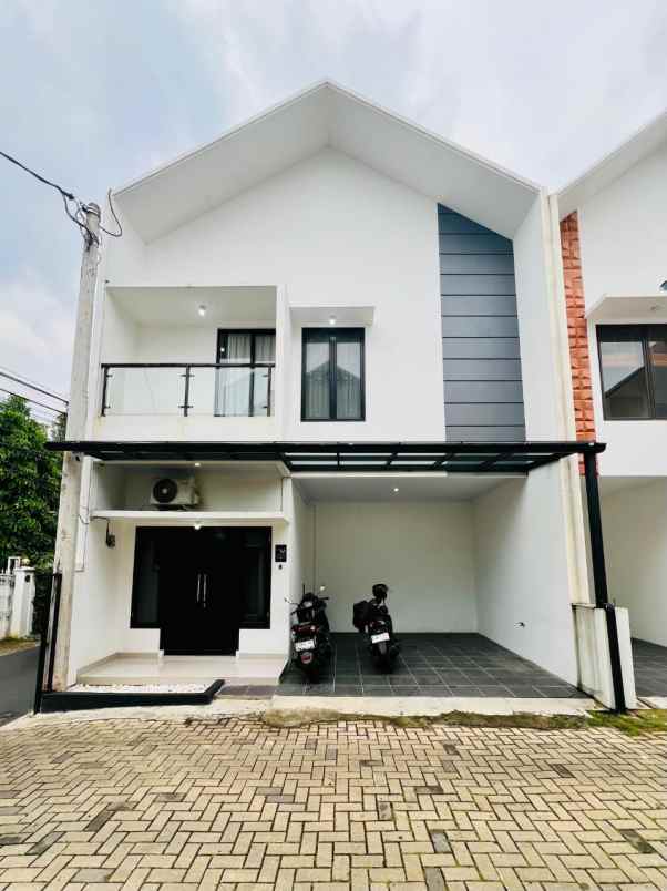 dijual rumah murah siap huni di cilandak timur