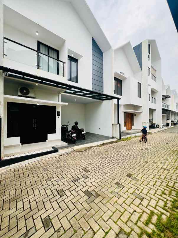dijual rumah murah siap huni di cilandak timur