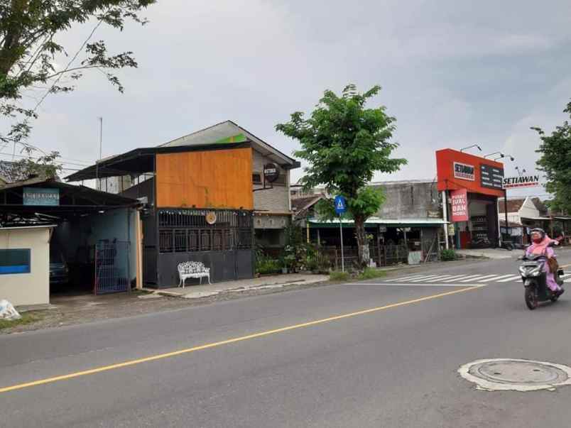 dijual rumah murah tepi jalan raya bantul