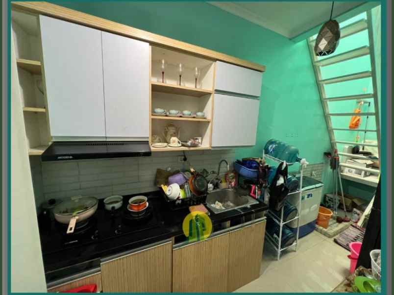 dijual rumah mustika sari