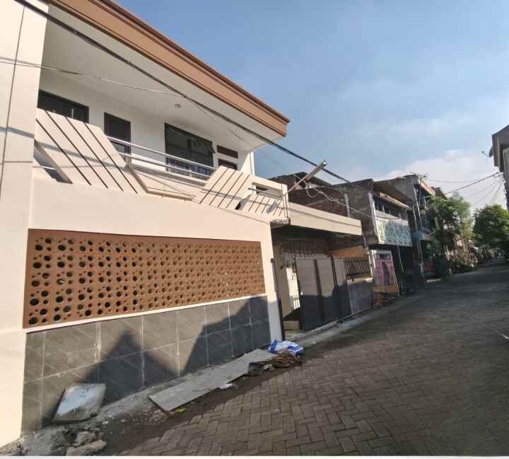 dijual rumah nginden