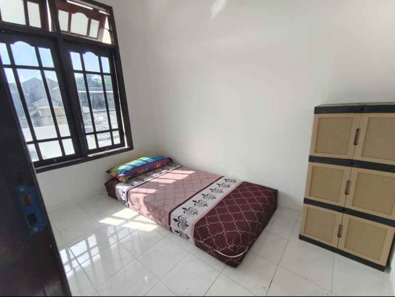 dijual rumah nginden