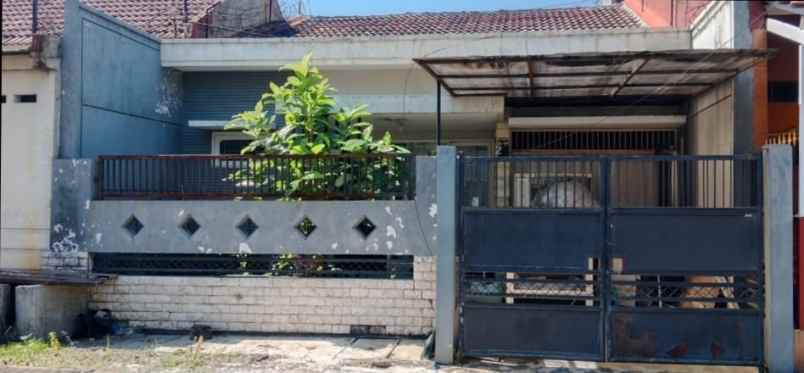 dijual rumah nginden intan