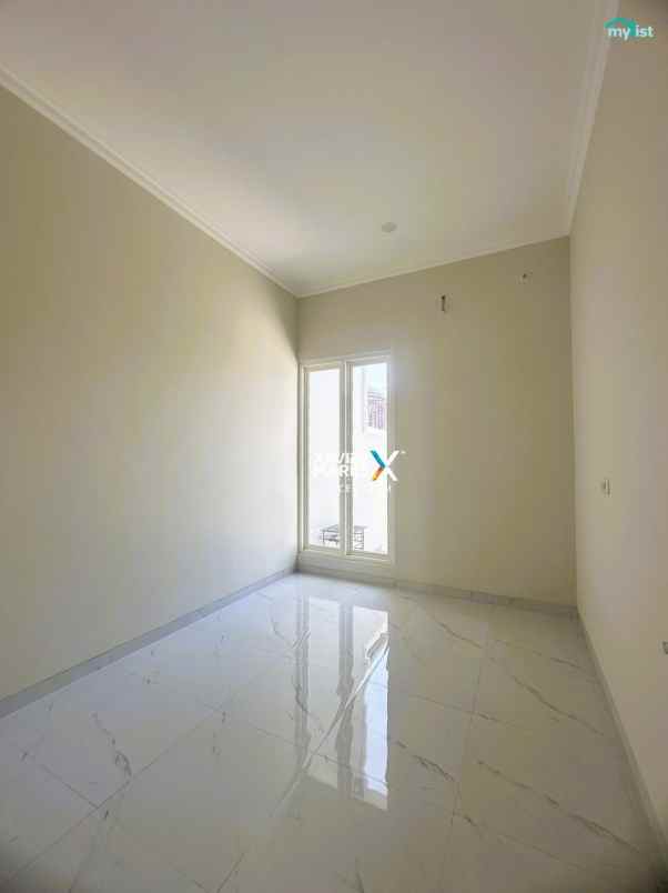 dijual rumah nginden intan timur