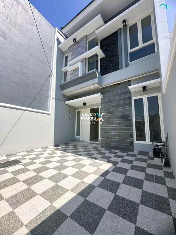 dijual rumah nginden intan timur