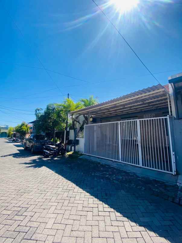 dijual rumah nirwana eksekutif