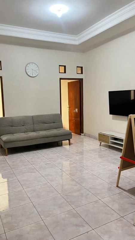 dijual rumah nusa cisangkan permai