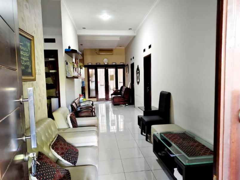dijual rumah nyaman di arcamanik bandung