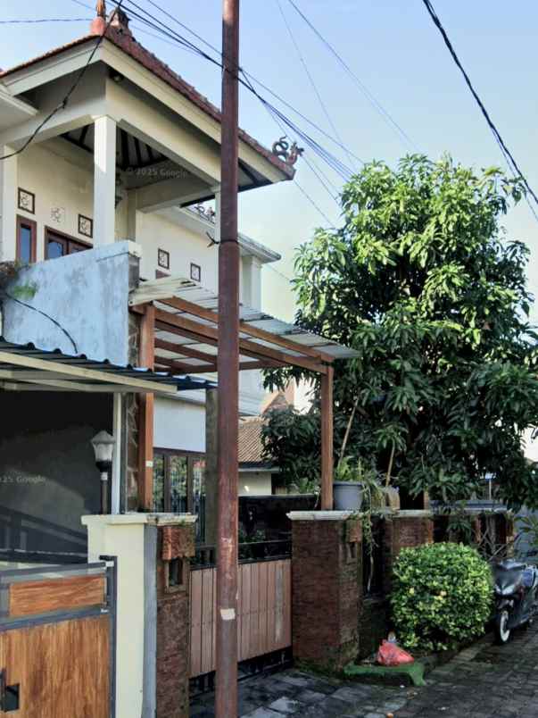 dijual rumah padang kartika