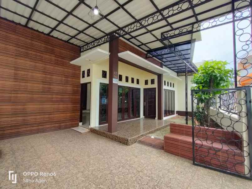 dijual rumah pamulang timur