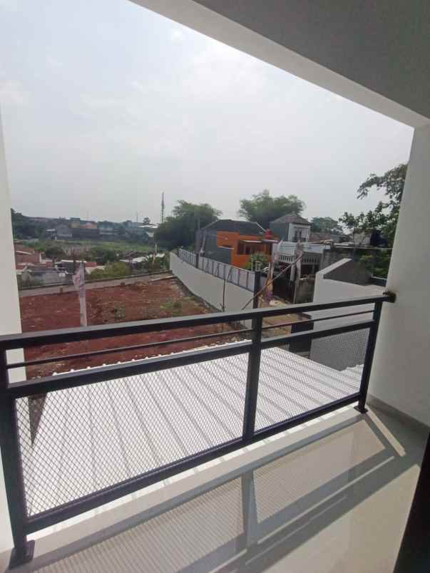 dijual rumah pasar pucung cilodong depok