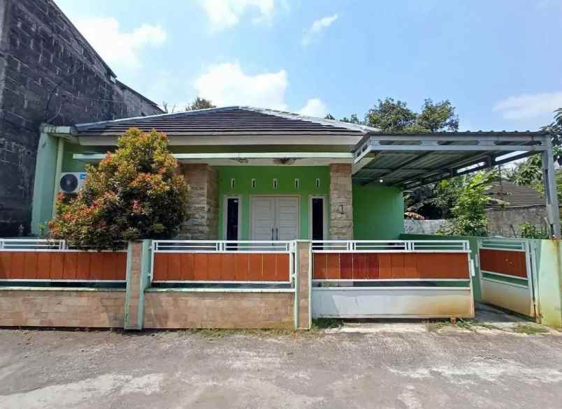 dijual rumah pasar sleman