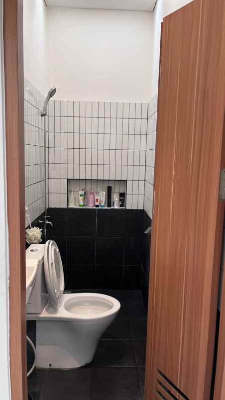 dijual rumah paseban senen jakarta pusat