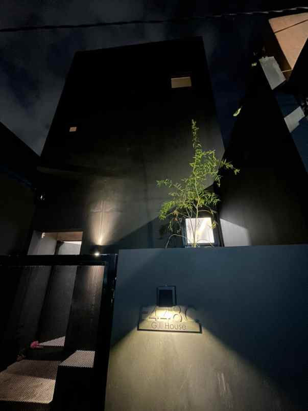 dijual rumah paseban senen jakarta pusat