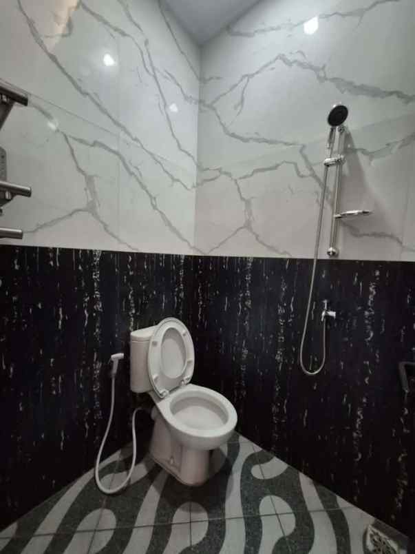 dijual rumah pegujaten