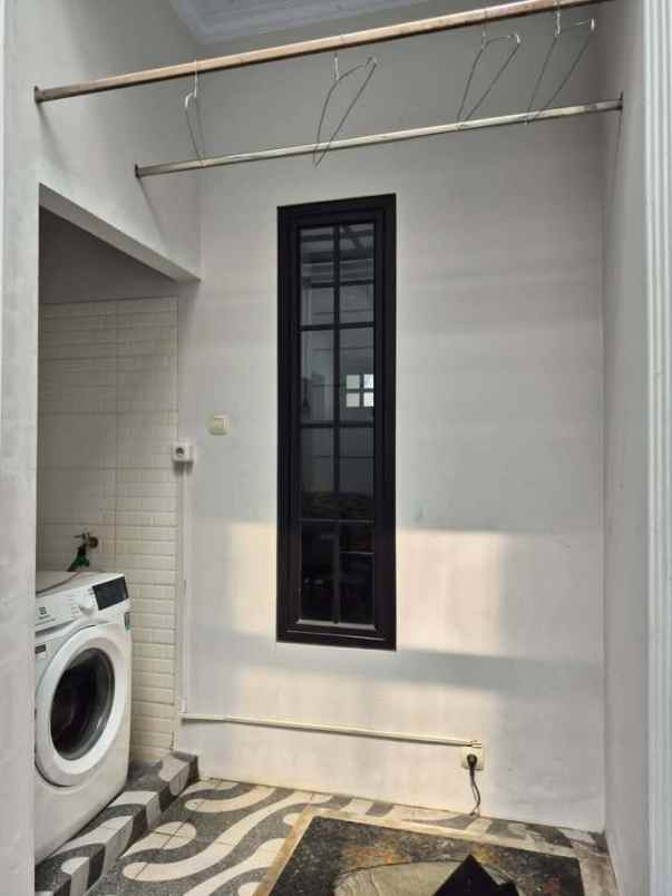 dijual rumah pegujaten