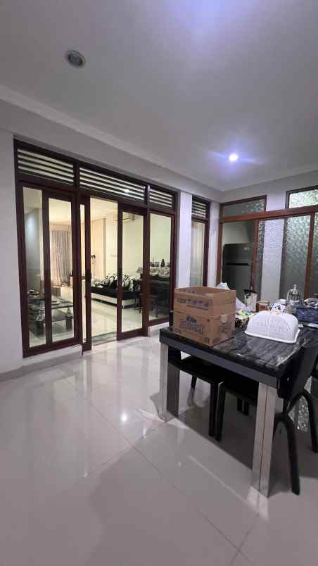 dijual rumah pelangi gading residence