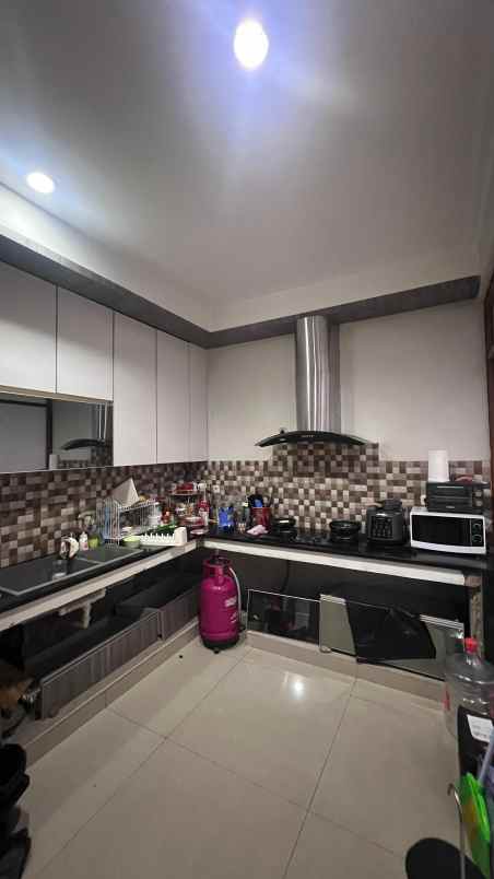 dijual rumah pelangi gading residence