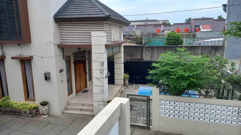 dijual rumah perum bintara jaya permai