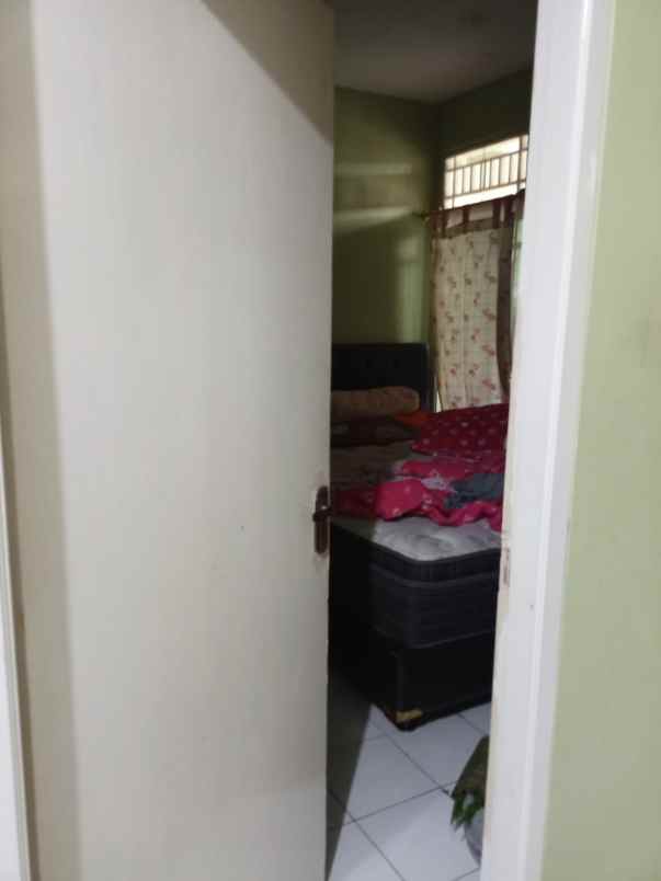 dijual rumah perum mampang indah