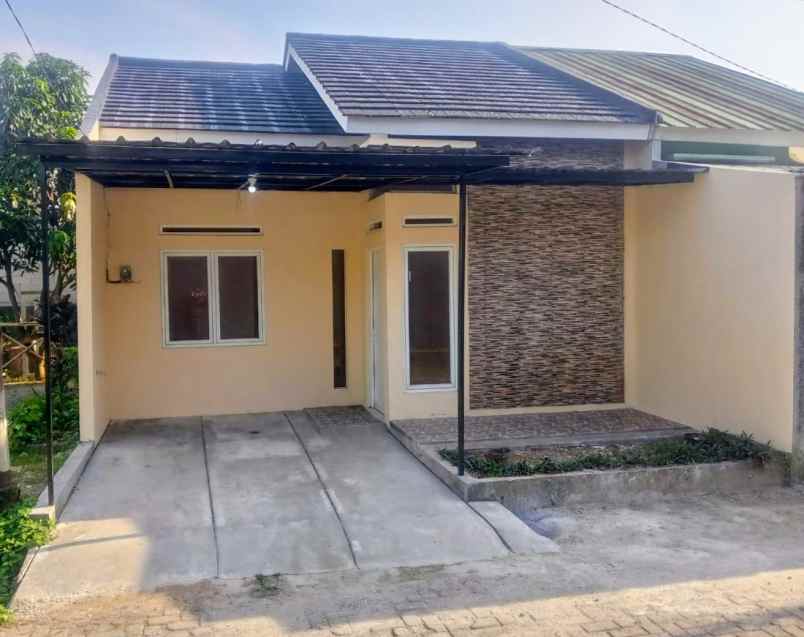 dijual rumah perumahan baiti jannaty jl