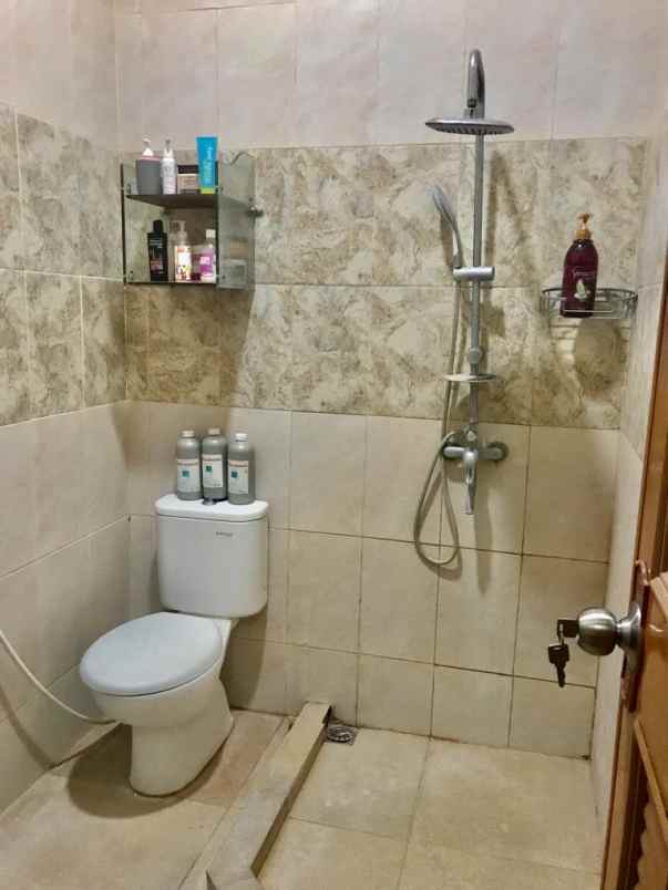 dijual rumah perumahan duta harapan