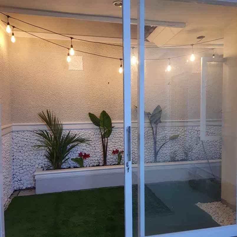 dijual rumah perumahan graha indah