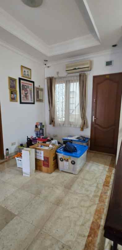 dijual rumah perumahan jatinegara baru