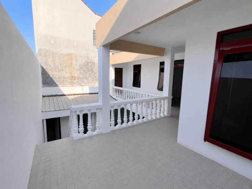 dijual rumah perumahan rungkut harapan