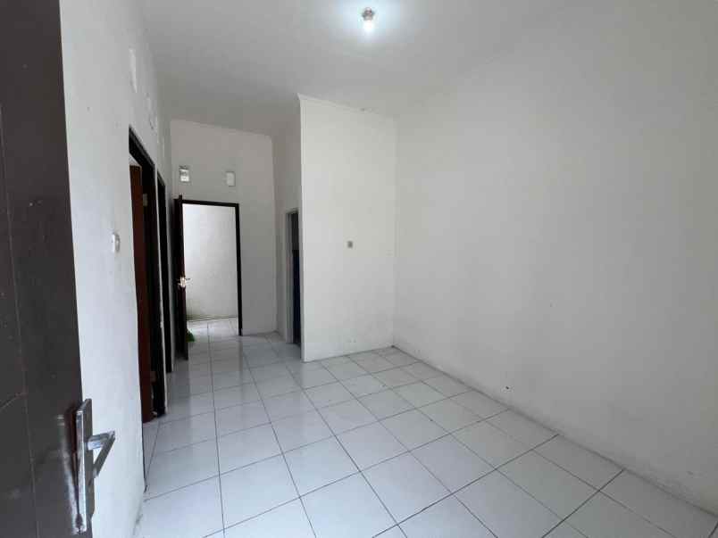 dijual rumah perumahan sakura green