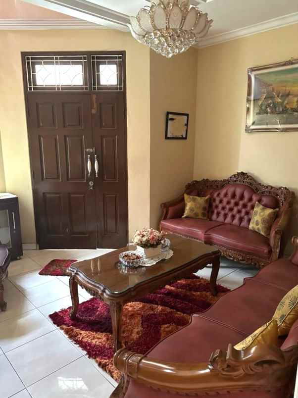 dijual rumah perumahan taman modern