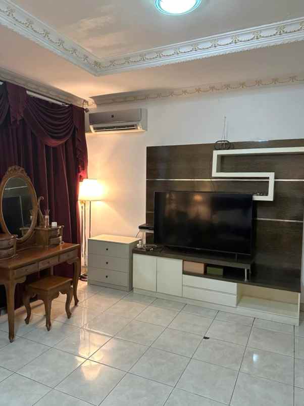 dijual rumah perumahan taman modern