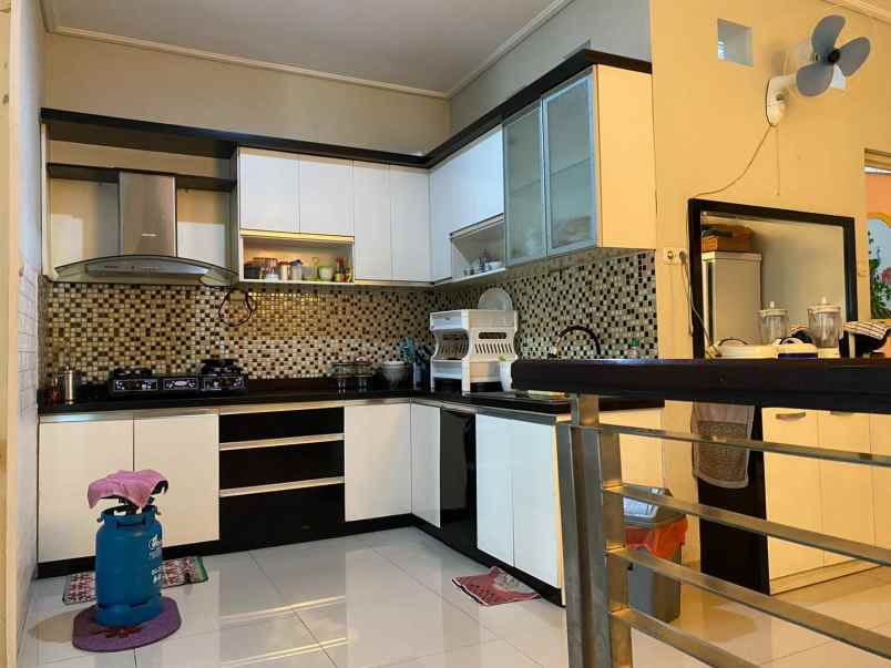 dijual rumah perumahan taman pondok